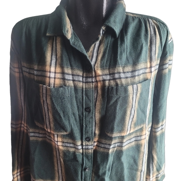 Wonderly Green and Cream Colored Plaid Flannel Shirt M - Picture 2 of 7